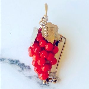 Antique Victorian Grape Brooch 🍇